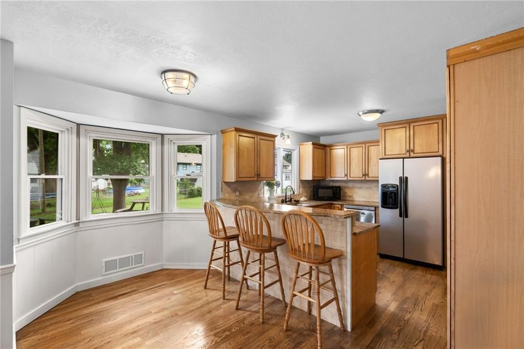 315 Hawthorne Drive — photo 11