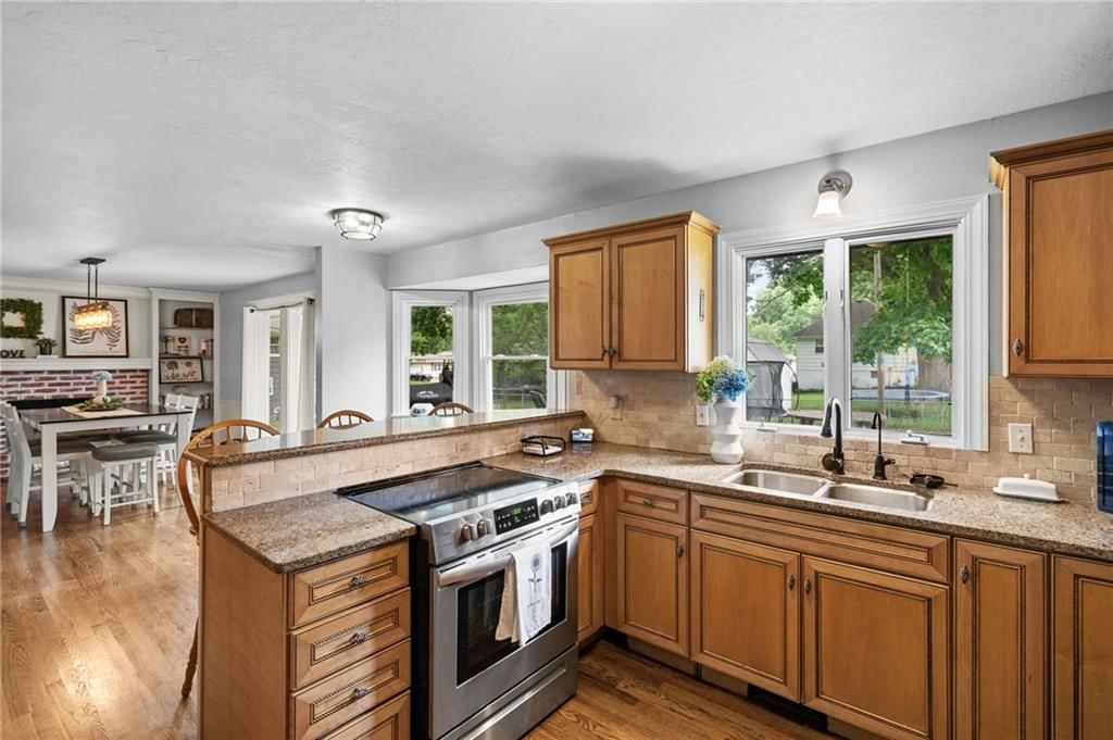 315 Hawthorne Drive — photo 14