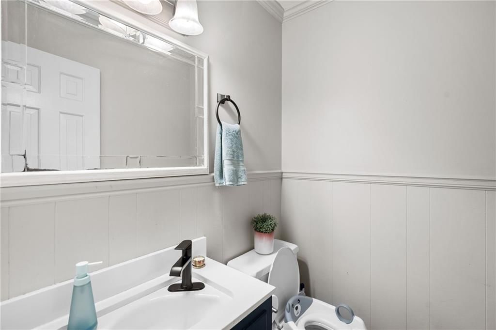 315 Hawthorne Drive — photo 18