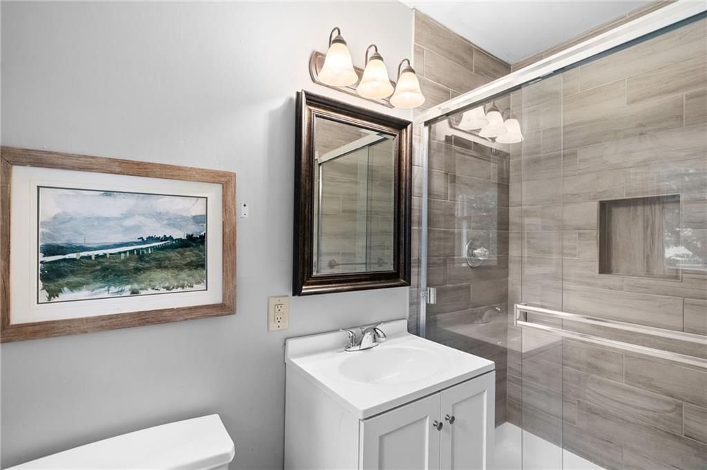 315 Hawthorne Drive — photo 21