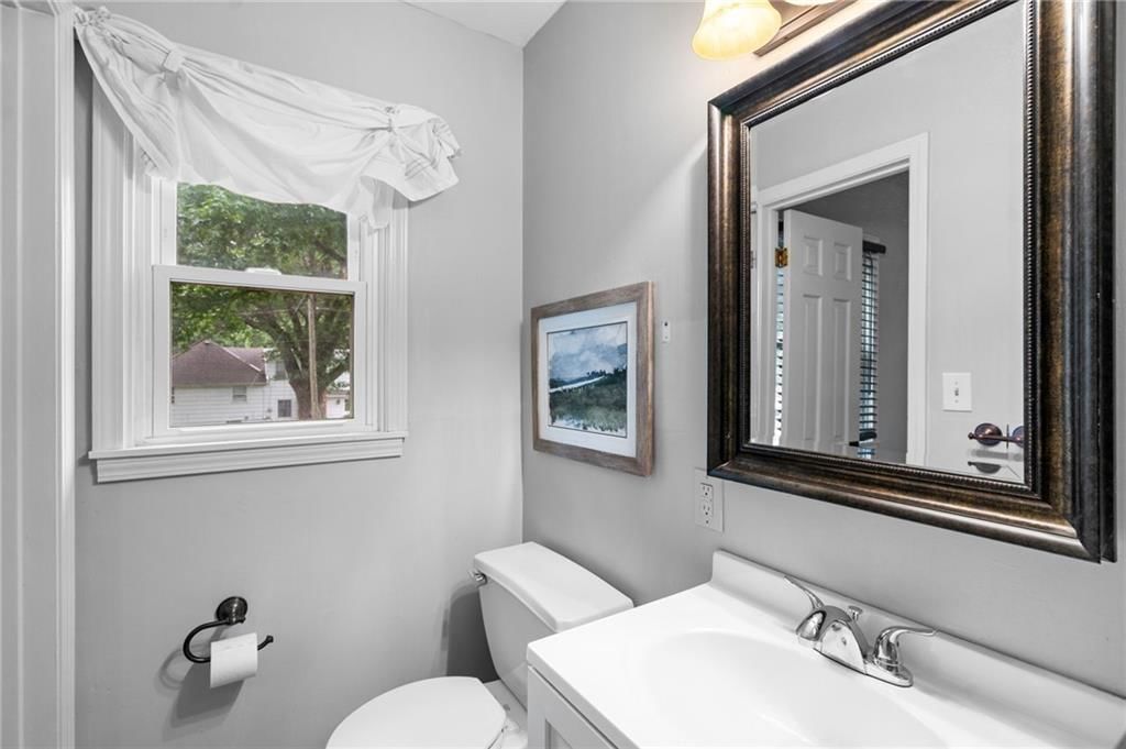 315 Hawthorne Drive — photo 22