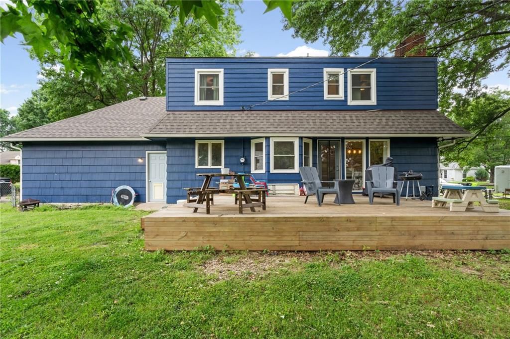 315 Hawthorne Drive — photo 37