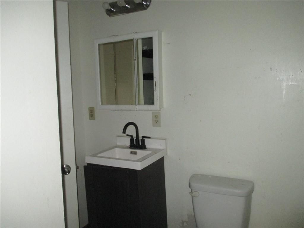1700 E 7th Street — photo 14