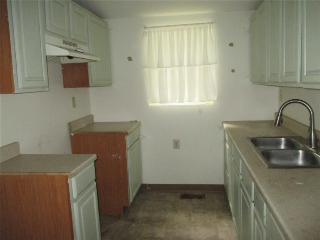 1700 E 7th Street — photo 18