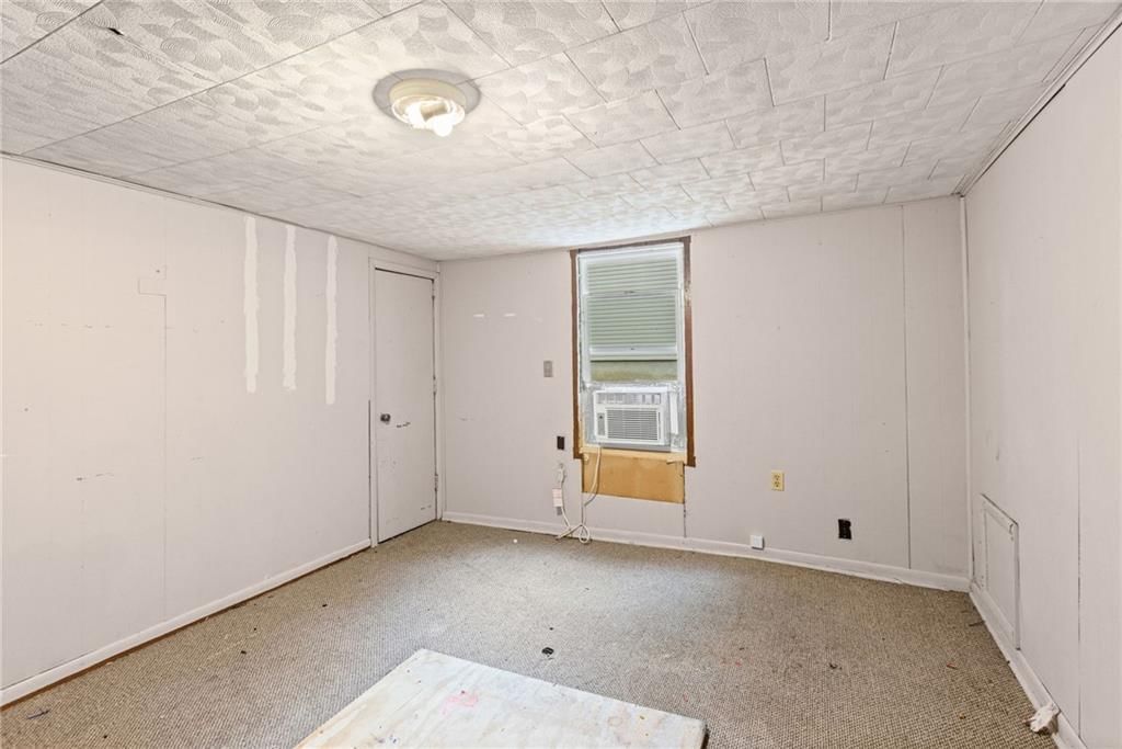 704 N Cherry Street — photo 13