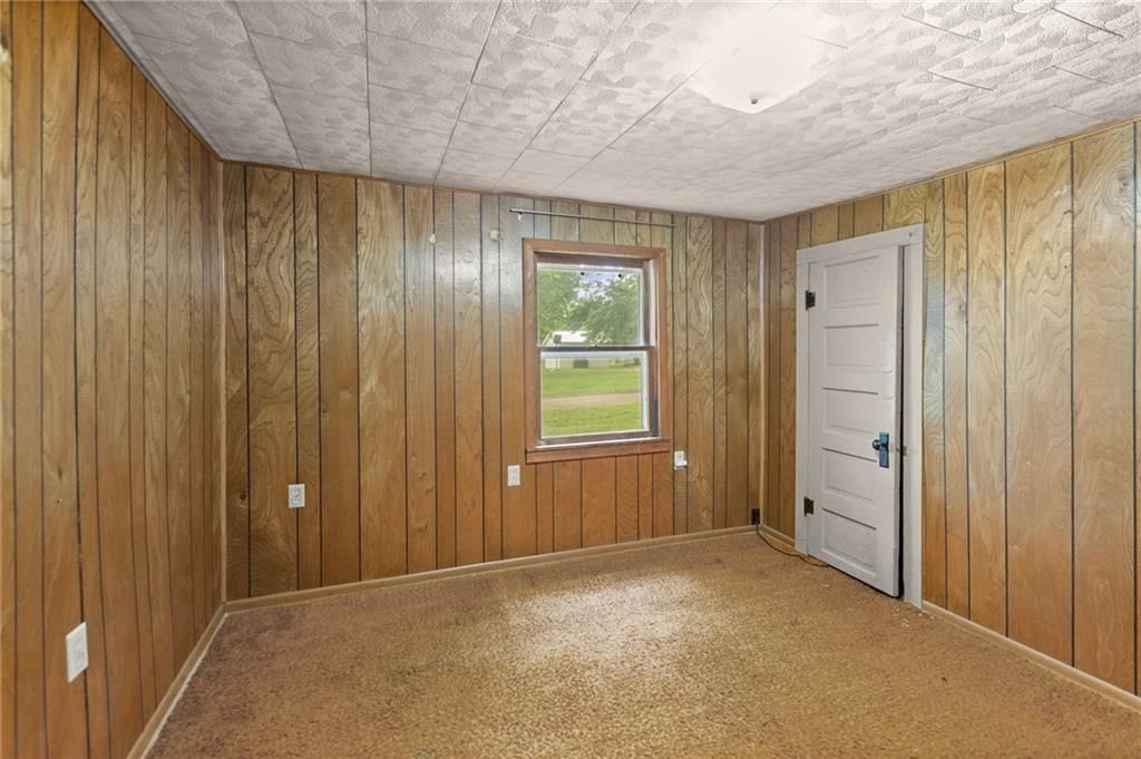 704 N Cherry Street — photo 14