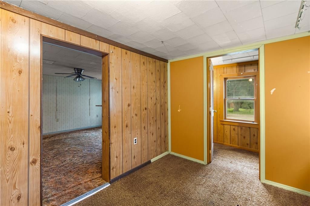704 N Cherry Street — photo 17