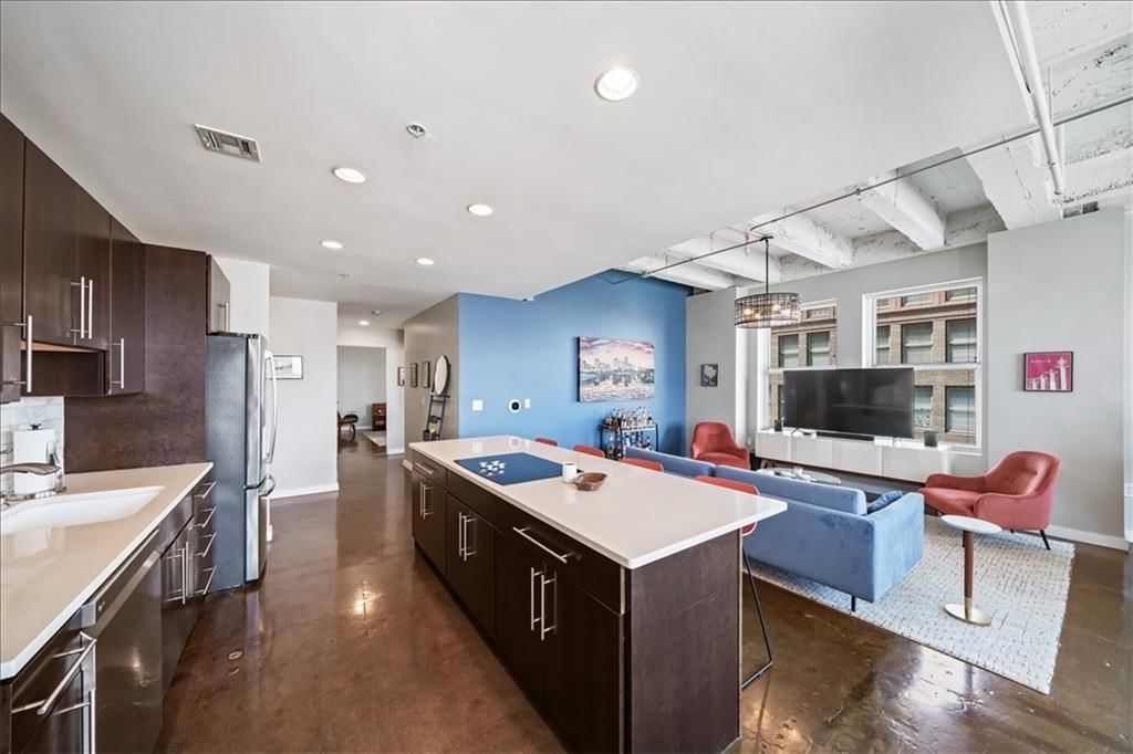 21 W 10th Street — photo 10