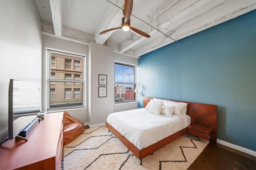 21 W 10th Street — photo 23