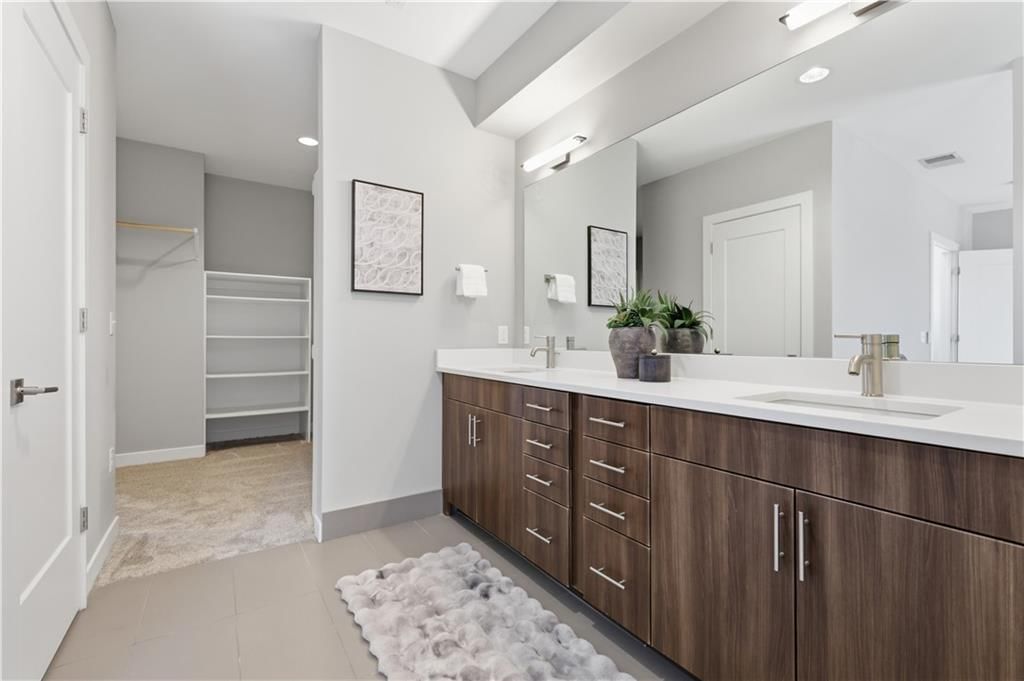 1724 Madison Avenue — photo 25