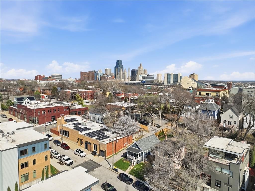1724 Madison Avenue — photo 46