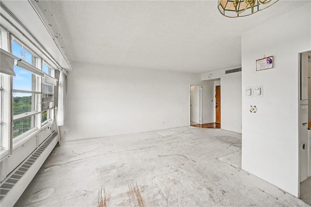 333 W Meyer Boulevard — photo 7