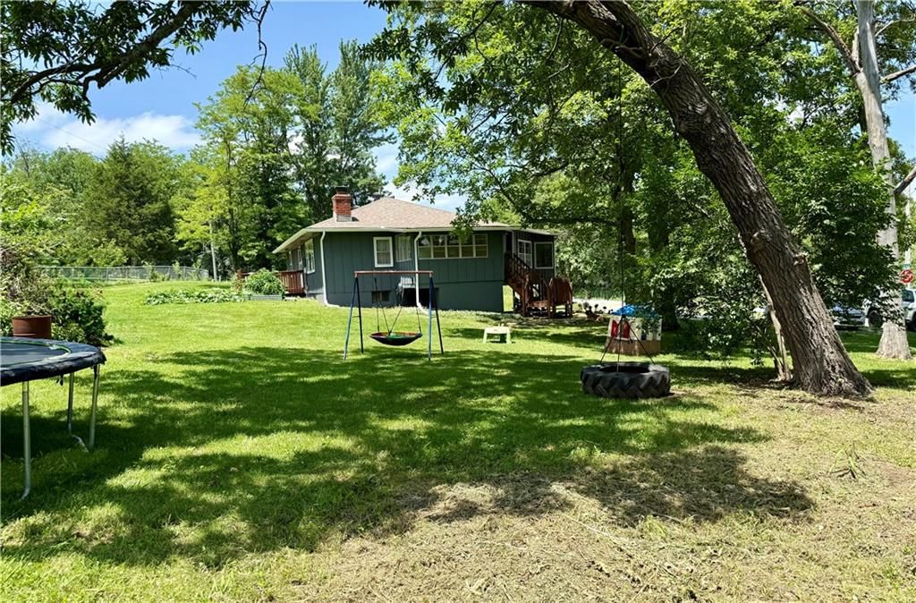 14990 Lakeside Drive — photo 4