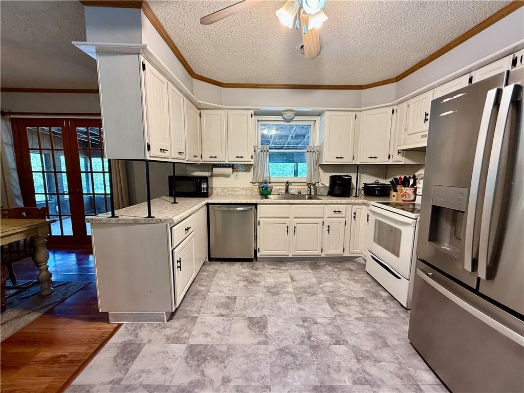 14990 Lakeside Drive — photo 11