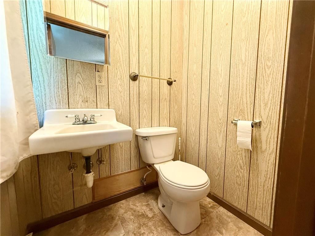 14990 Lakeside Drive — photo 32