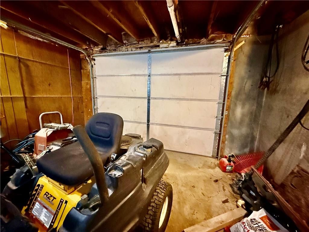 14990 Lakeside Drive — photo 34