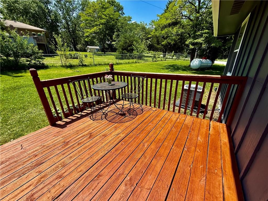 14990 Lakeside Drive — photo 39