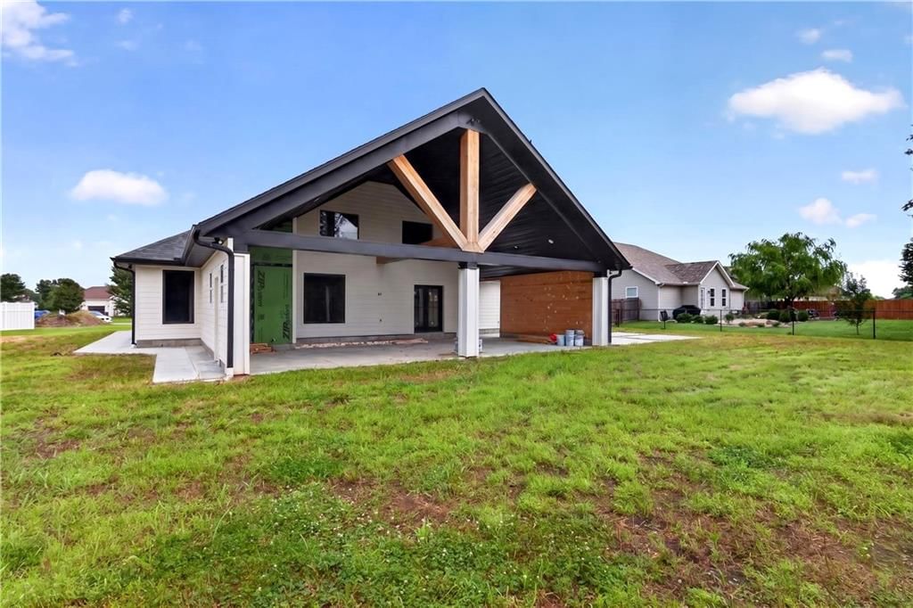 123 Vals Lane — photo 4
