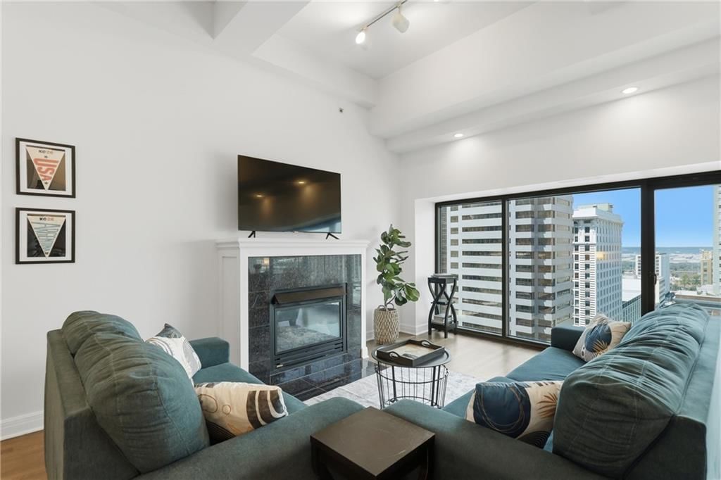 1101 Walnut Street — photo 1