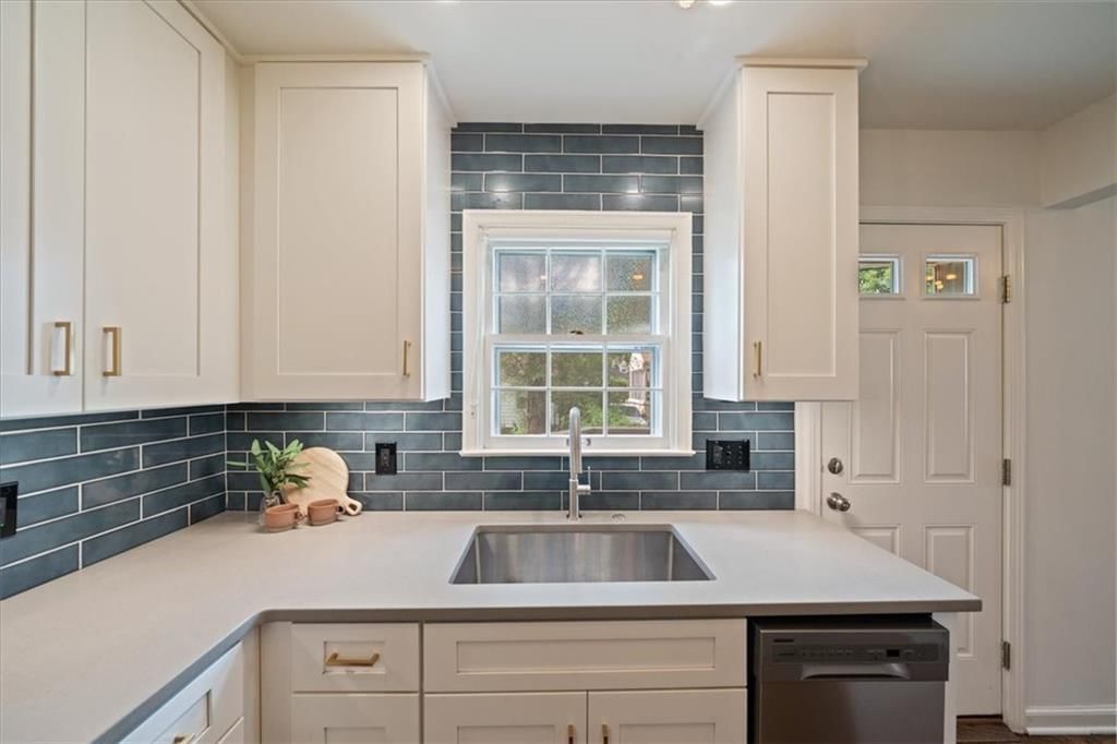 2609 W 50th Terrace — photo 11