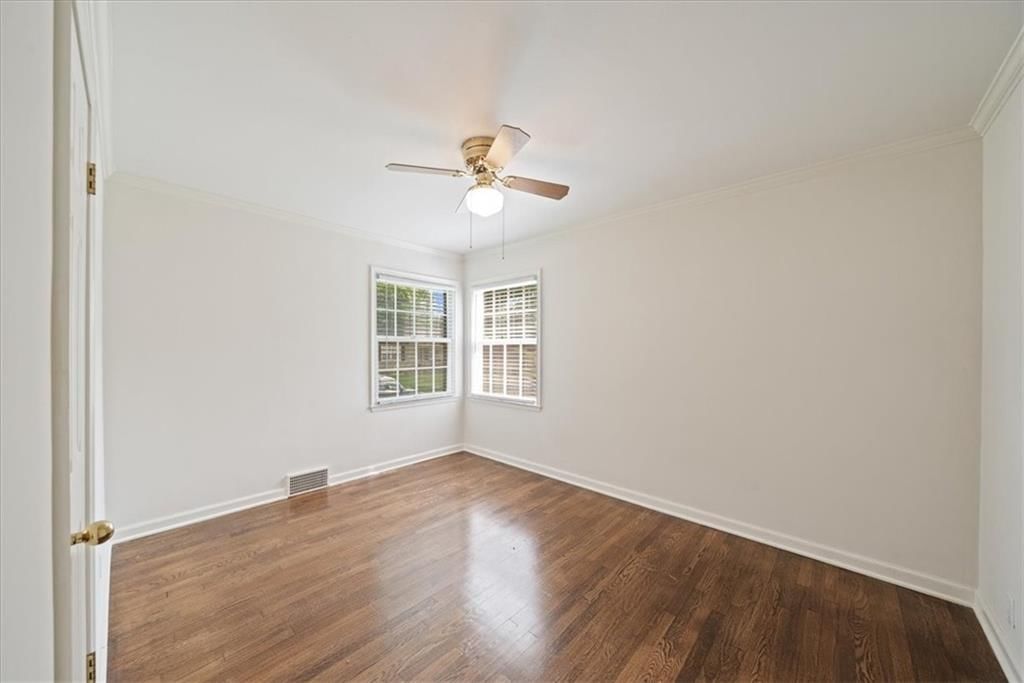2609 W 50th Terrace — photo 13