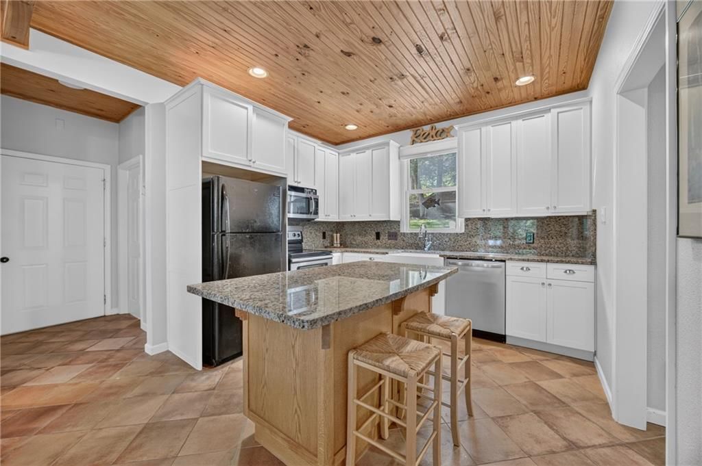 315 Country Ridge Drive — photo 16