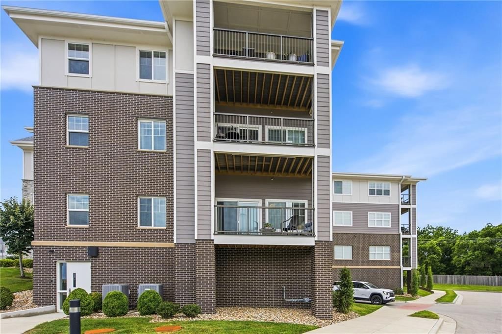Photo 37 of 42 - 7800 W 123rd Street #116, Overland Park, KS 66213