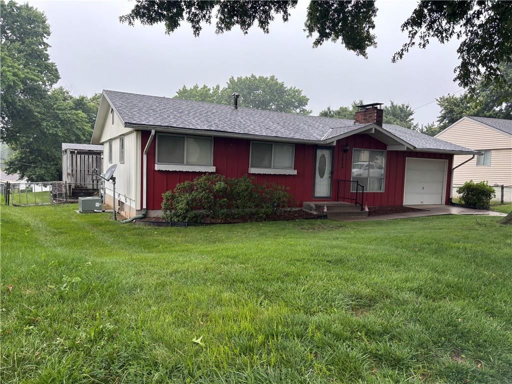 2604 CARDINAL Lane, St Joseph, MO