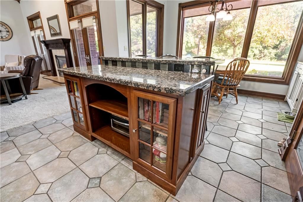 2861 W Northbrook Street — photo 18