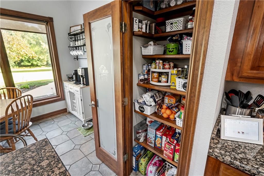 2861 W Northbrook Street — photo 22