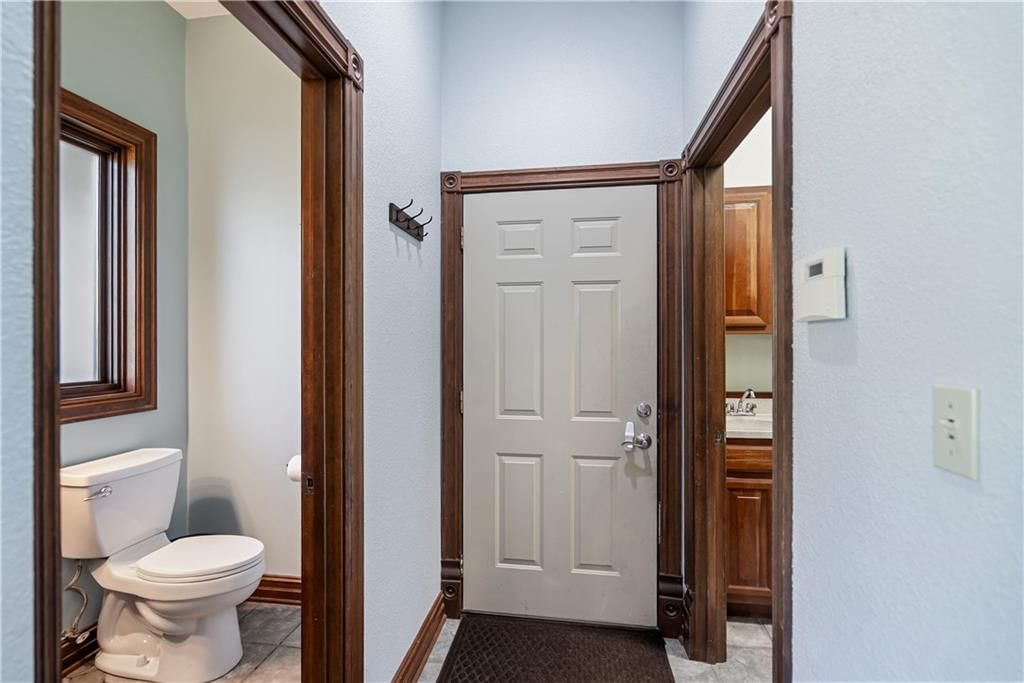 2861 W Northbrook Street — photo 23
