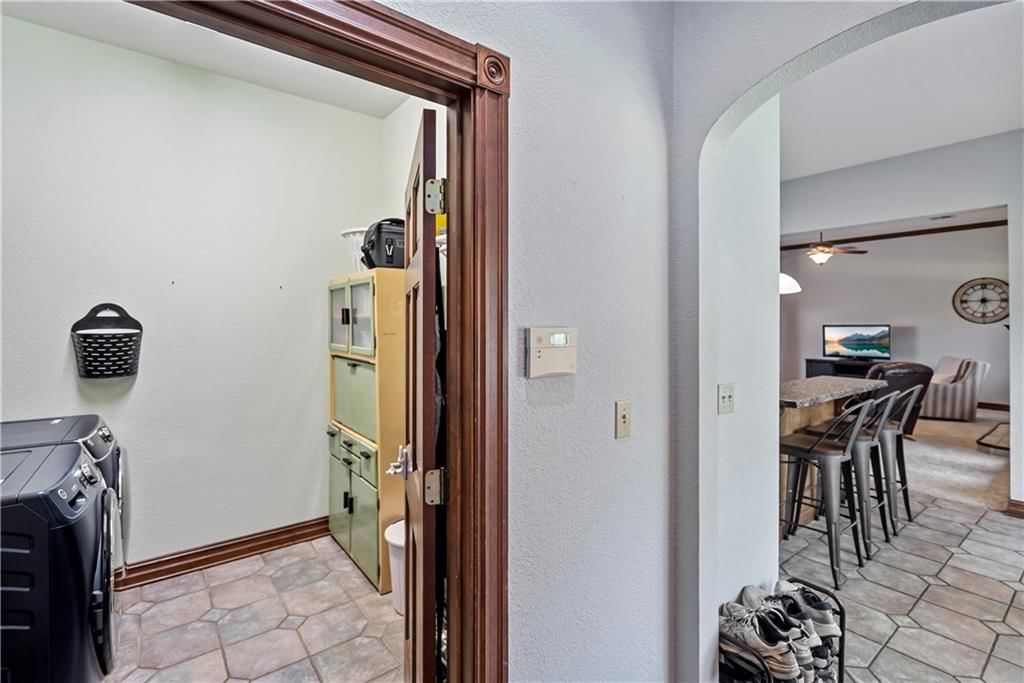 2861 W Northbrook Street — photo 26