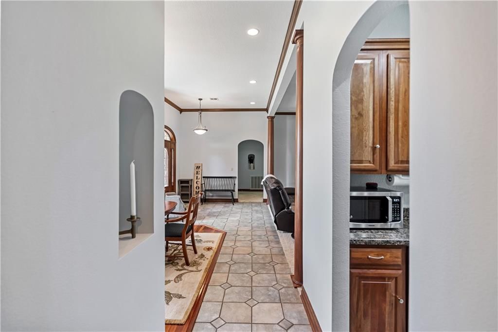 2861 W Northbrook Street — photo 33