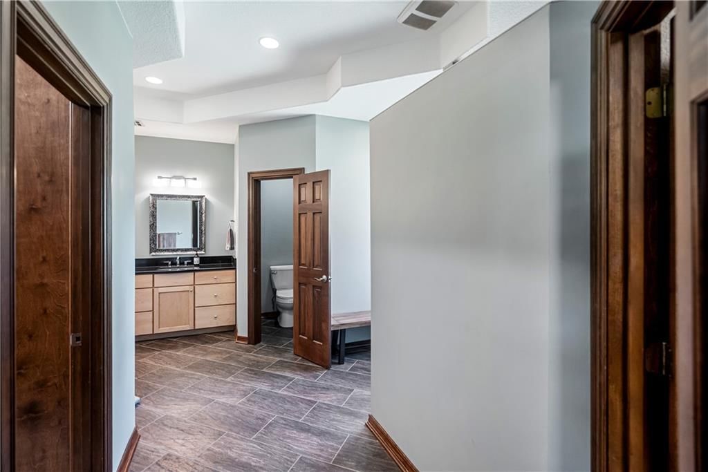 2861 W Northbrook Street — photo 38