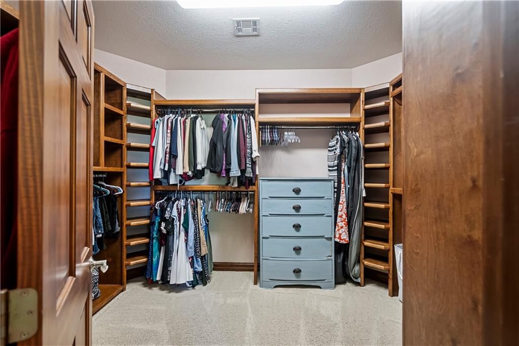 2861 W Northbrook Street — photo 42