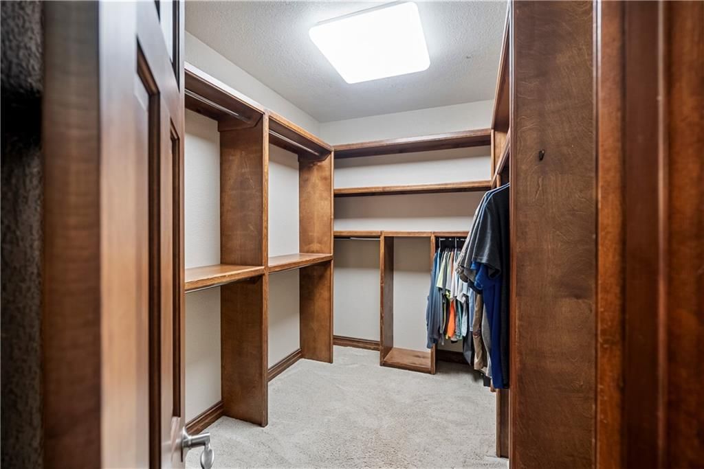 2861 W Northbrook Street — photo 43