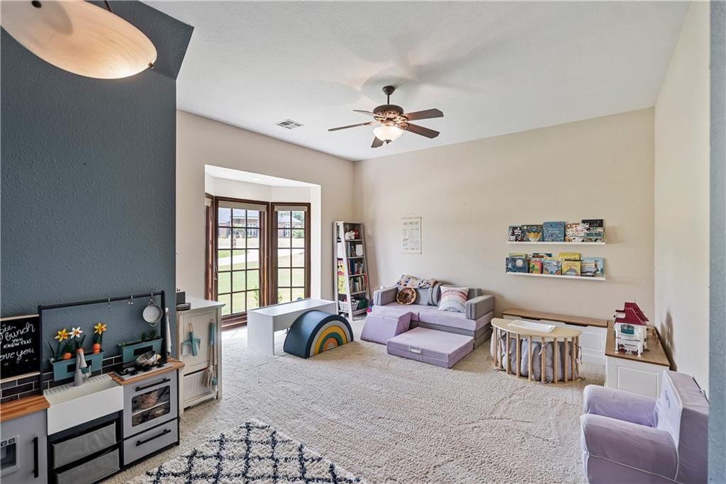 2861 W Northbrook Street — photo 47