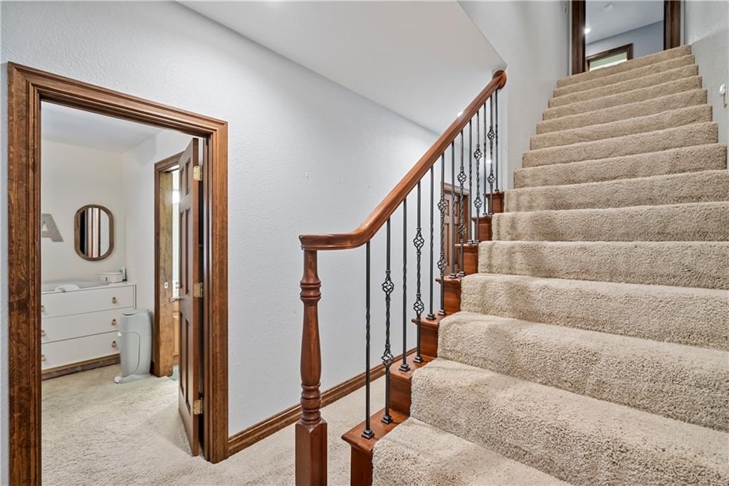 2861 W Northbrook Street — photo 61