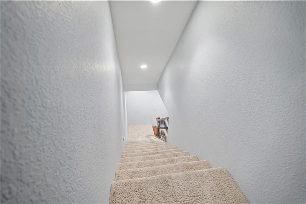 2861 W Northbrook Street — photo 62