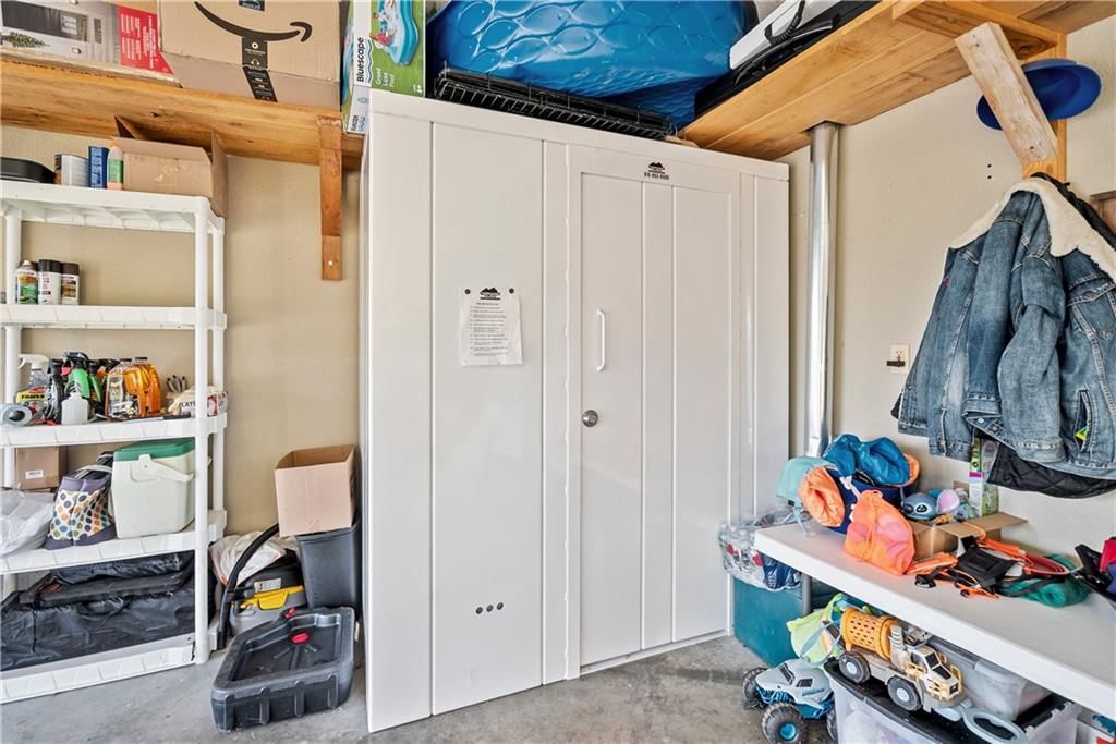 2861 W Northbrook Street — photo 71