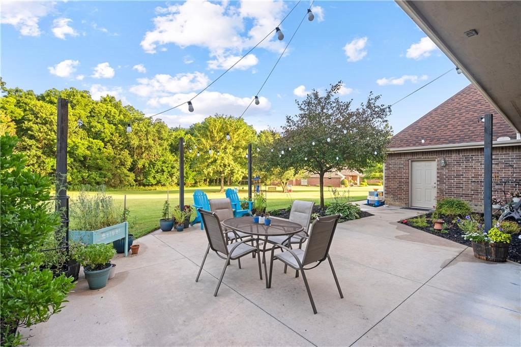 2861 W Northbrook Street — photo 81