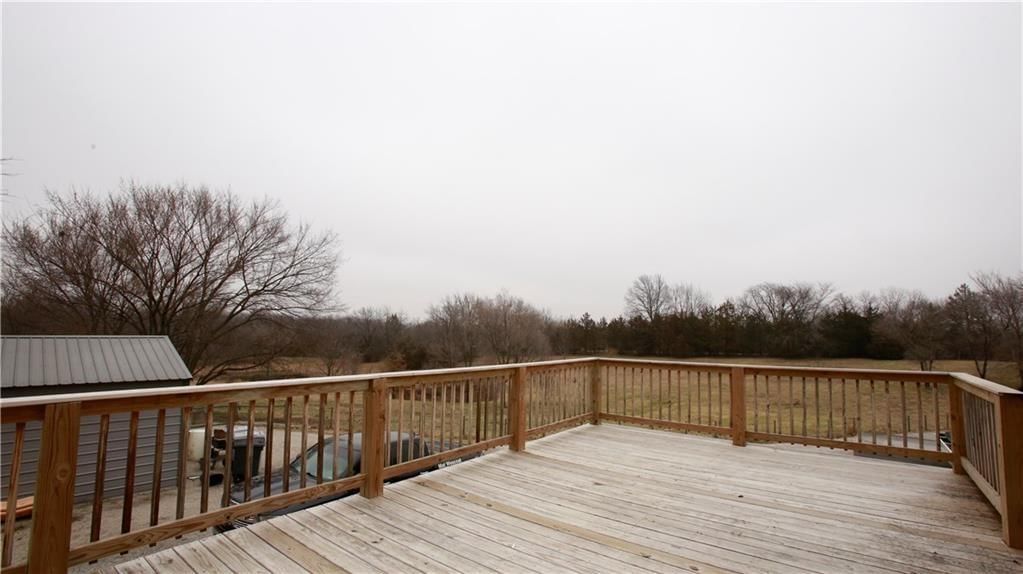 14298 Leavenworth Road — photo 8