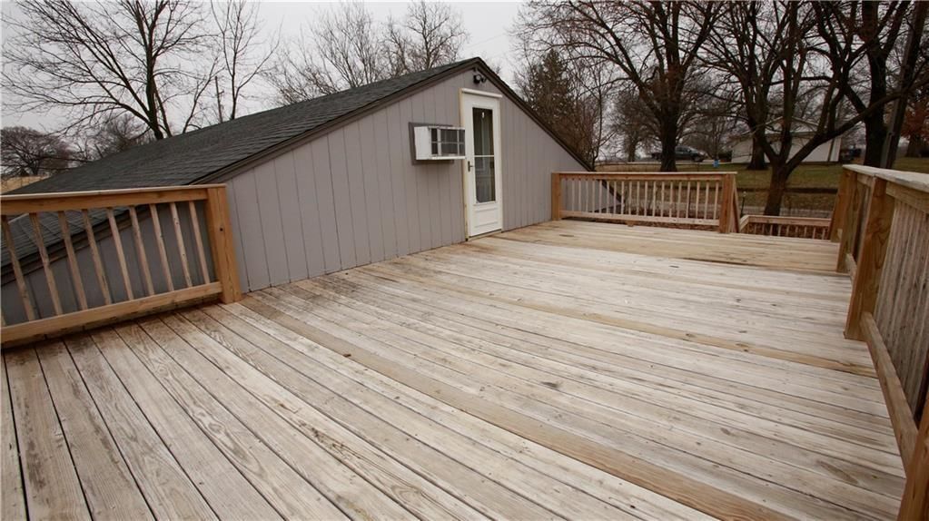 14298 Leavenworth Road — photo 9