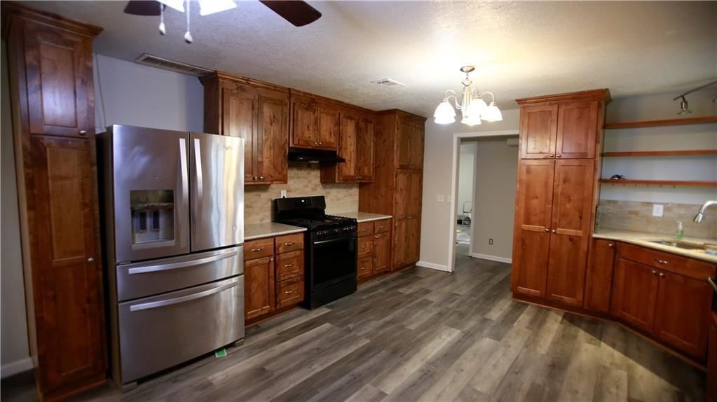 14298 Leavenworth Road — photo 11