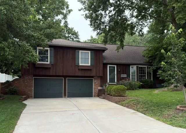 10006 Linden Street — photo 1