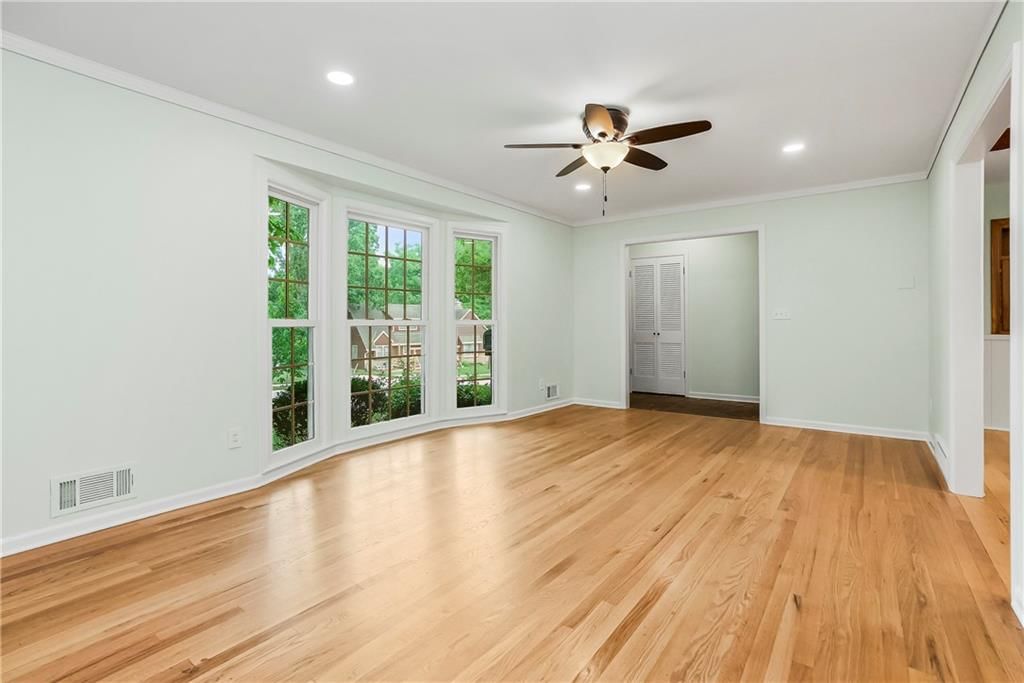 10006 Linden Street — photo 5