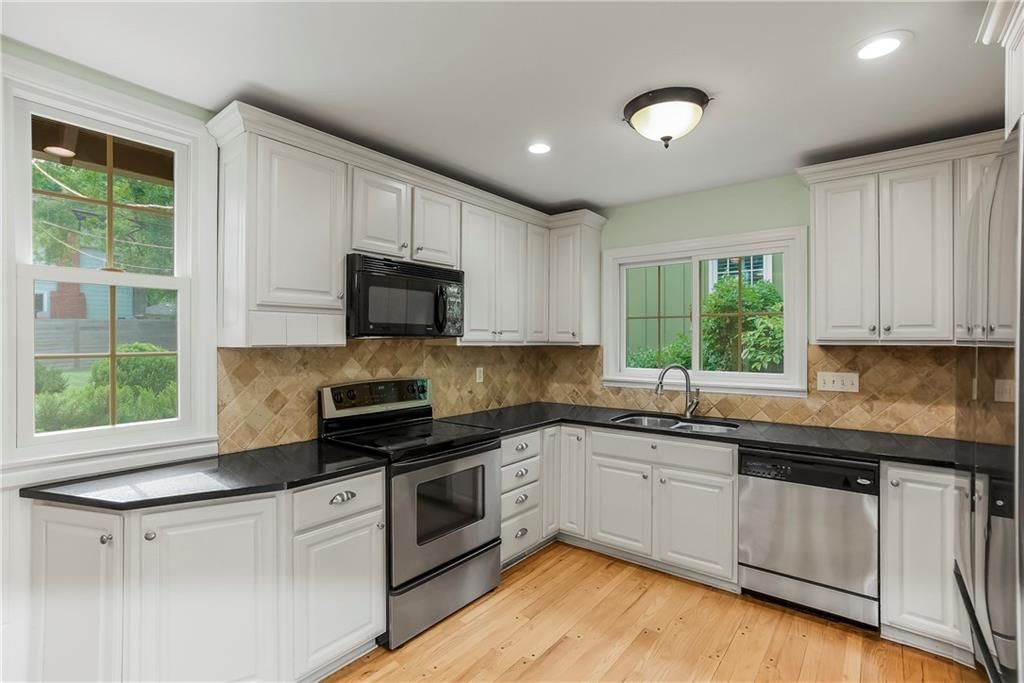 10006 Linden Street — photo 8