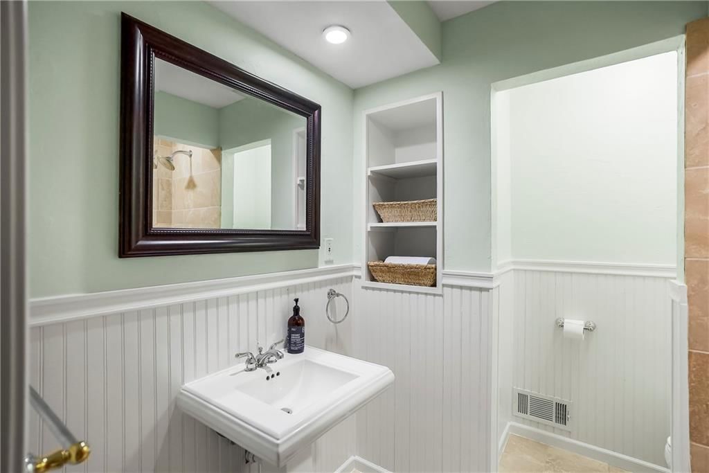 10006 Linden Street — photo 25