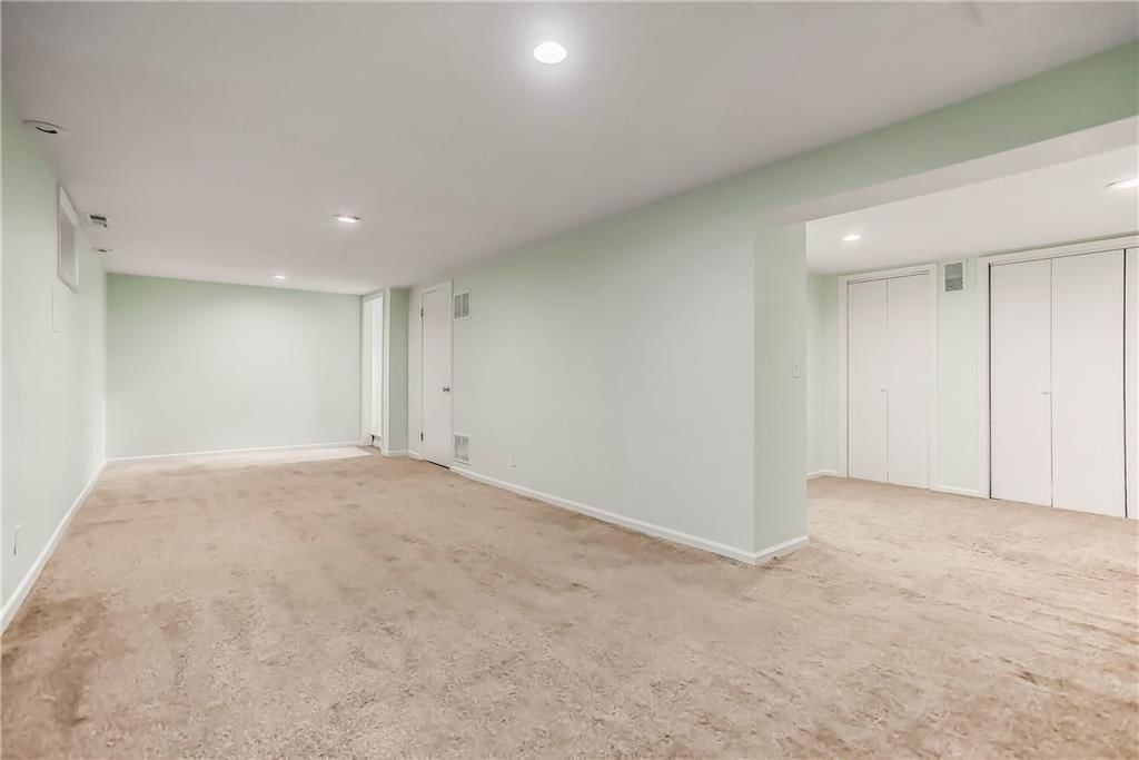 10006 Linden Street — photo 27
