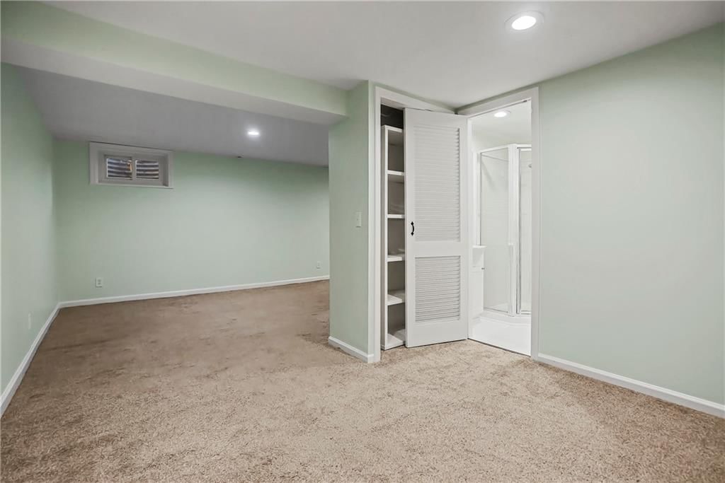 10006 Linden Street — photo 29